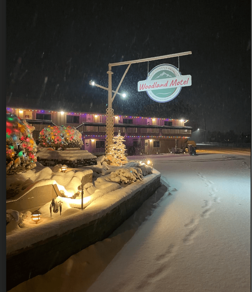 Salida Colorado winter weather - snowy night views at the woodland motel